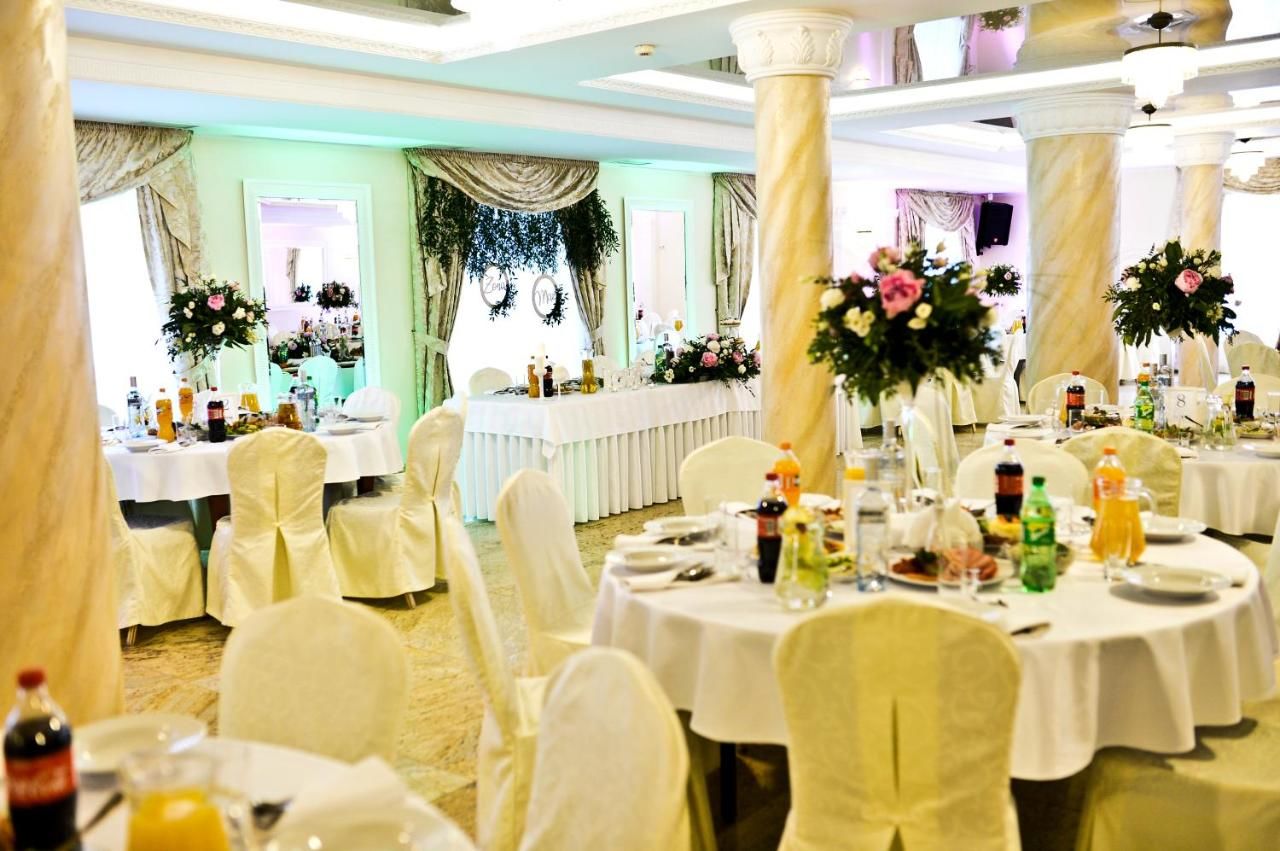 Отель Hotel Atena Wedding, Business & Spa Цеханув-44