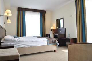 Отель Hotel Atena Wedding, Business & Spa Цеханув Двухместный номер с 1 кроватью или 2 отдельными кроватями-9