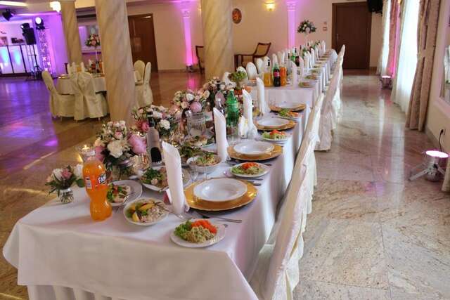 Отель Hotel Atena Wedding, Business & Spa Цеханув-45